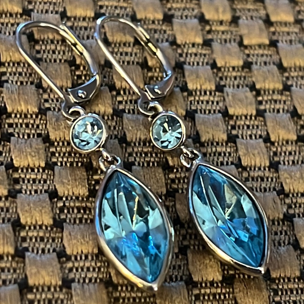 (SOLD)Givenchy Blue Crystal / Silver Dangle Earrings NWOT - Picture 3 of 6